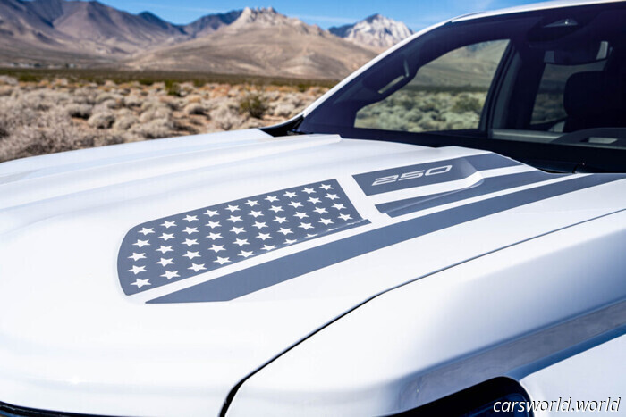 Chevy celebra l'orgoglio americano ma esclude un modello dal foglio d'ordine | Carscoops